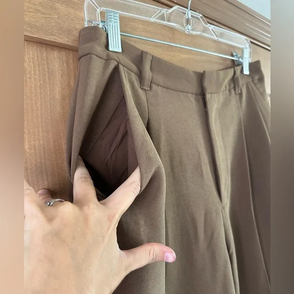 Madewell Tall Pleated Tapered-Leg Pants in Easy Going Crepe Light Roast Size 8T - Picture 5 of 16